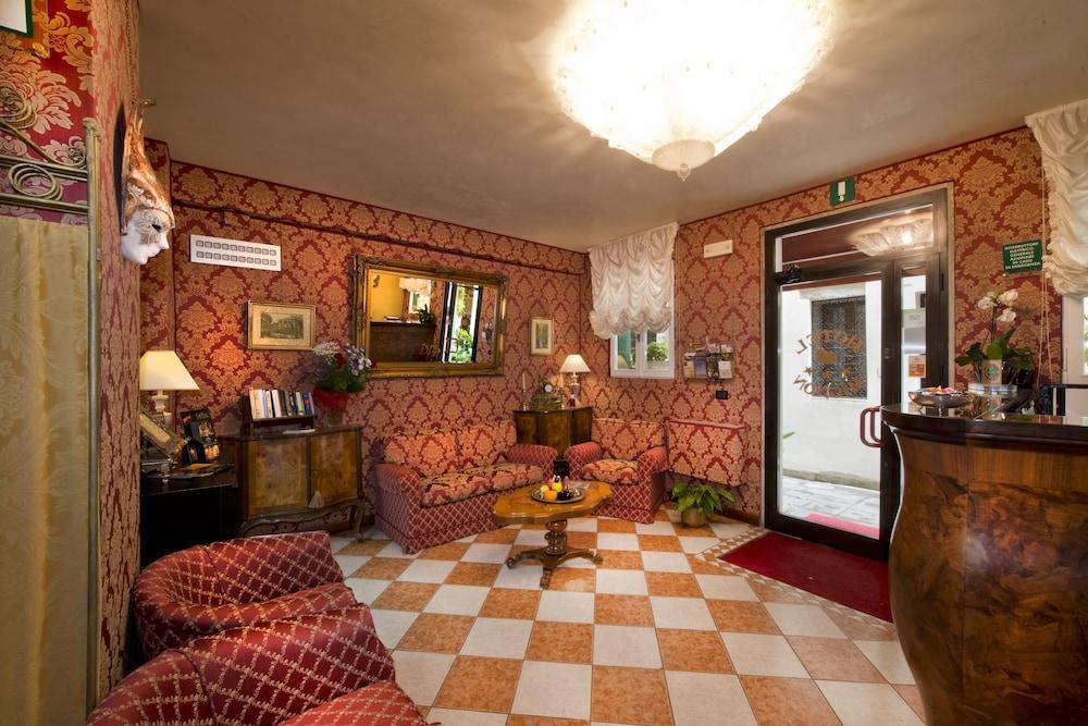Hotel Mezzo Pozzo Venice